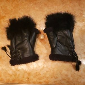 Black Fingerless Mits